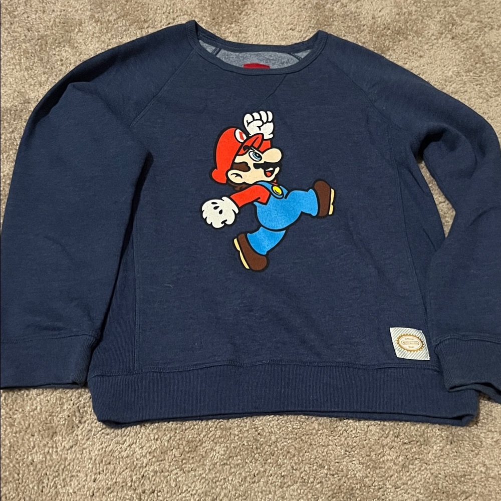 Boy’s Excellent Condition Super Mario Navy Sweatshirt size L 14/16